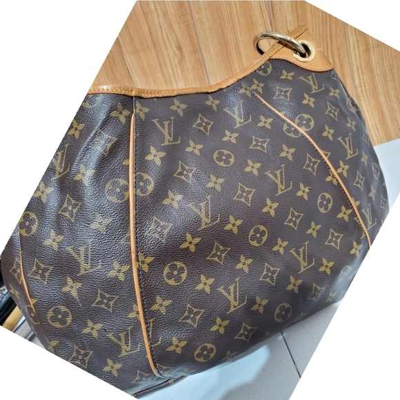 Louis Vuitton Monogram Galleria PM - Picture 5 of 13